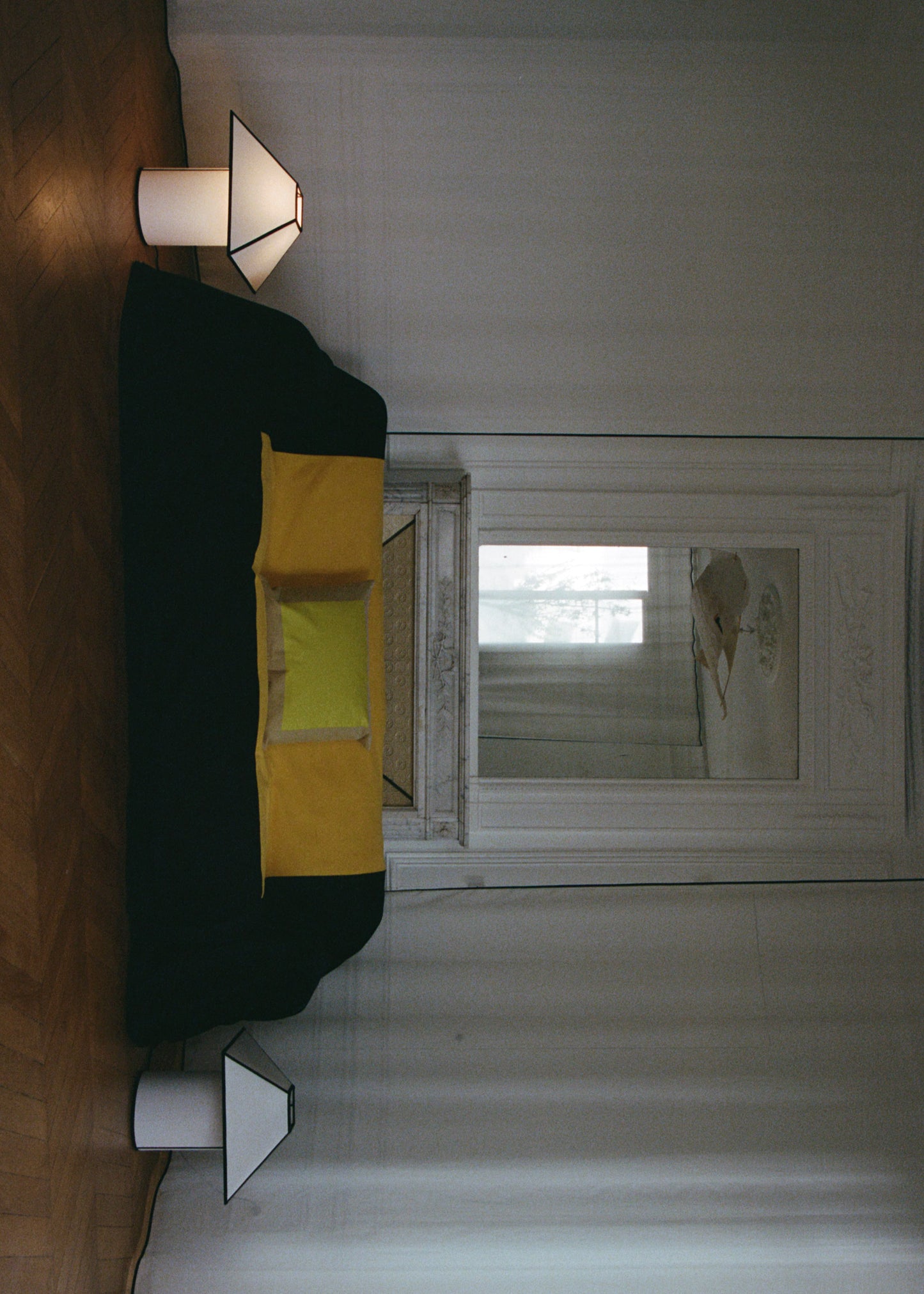 Ava Pyramid Table Lamp 450