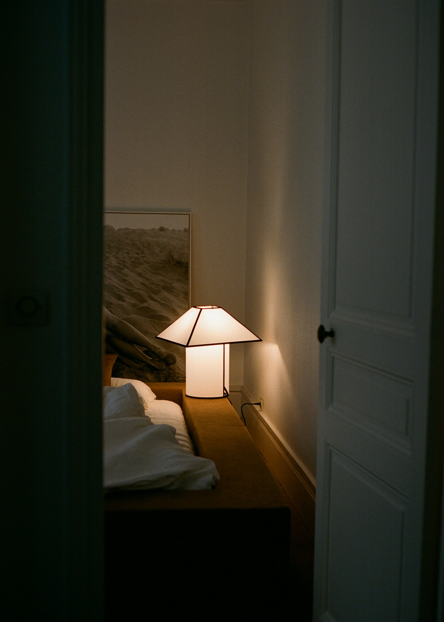 Ava Pyramid Table Lamp 450