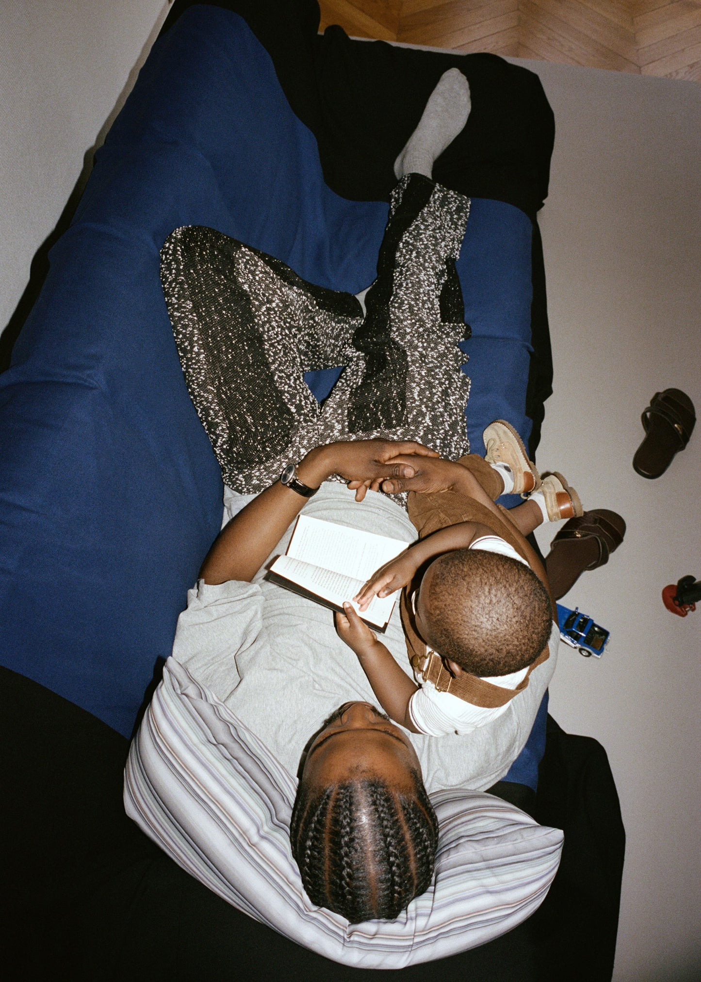 Sofa Cover – Black and Blue