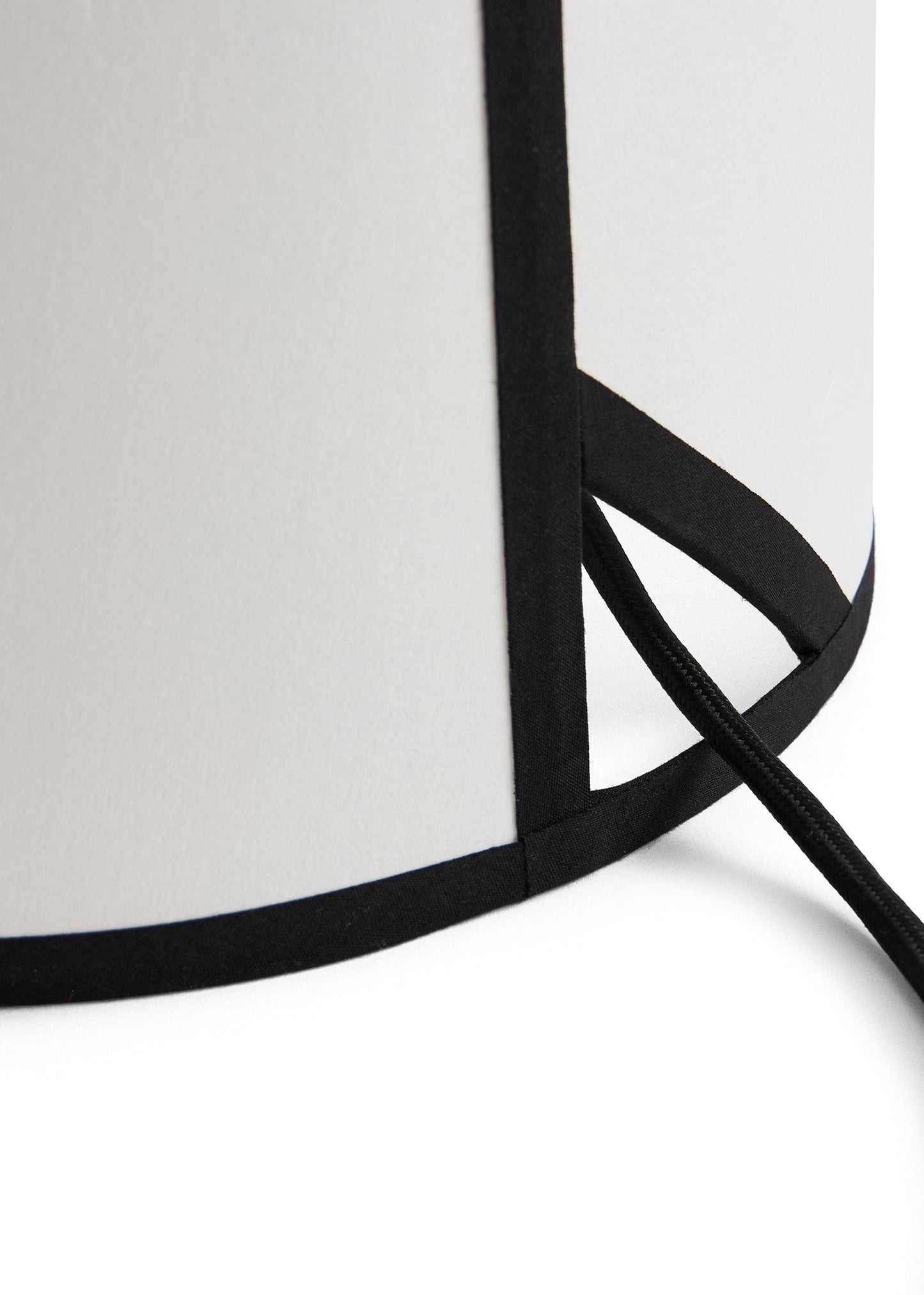 Ava Pyramid Table Lamp 450