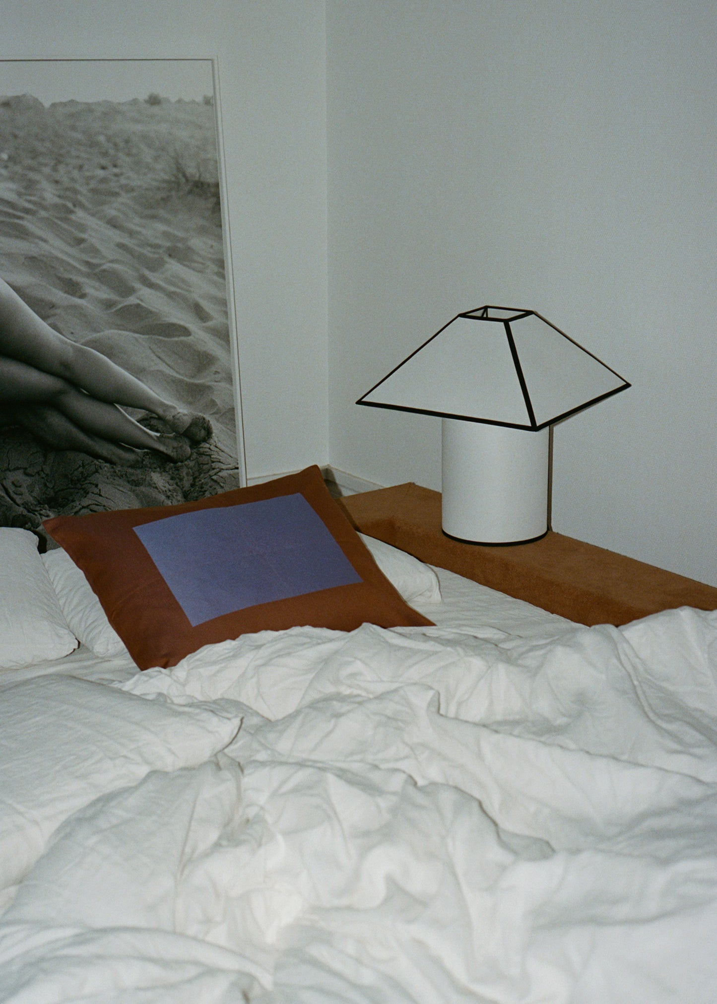 Ava Pyramid Table Lamp 450