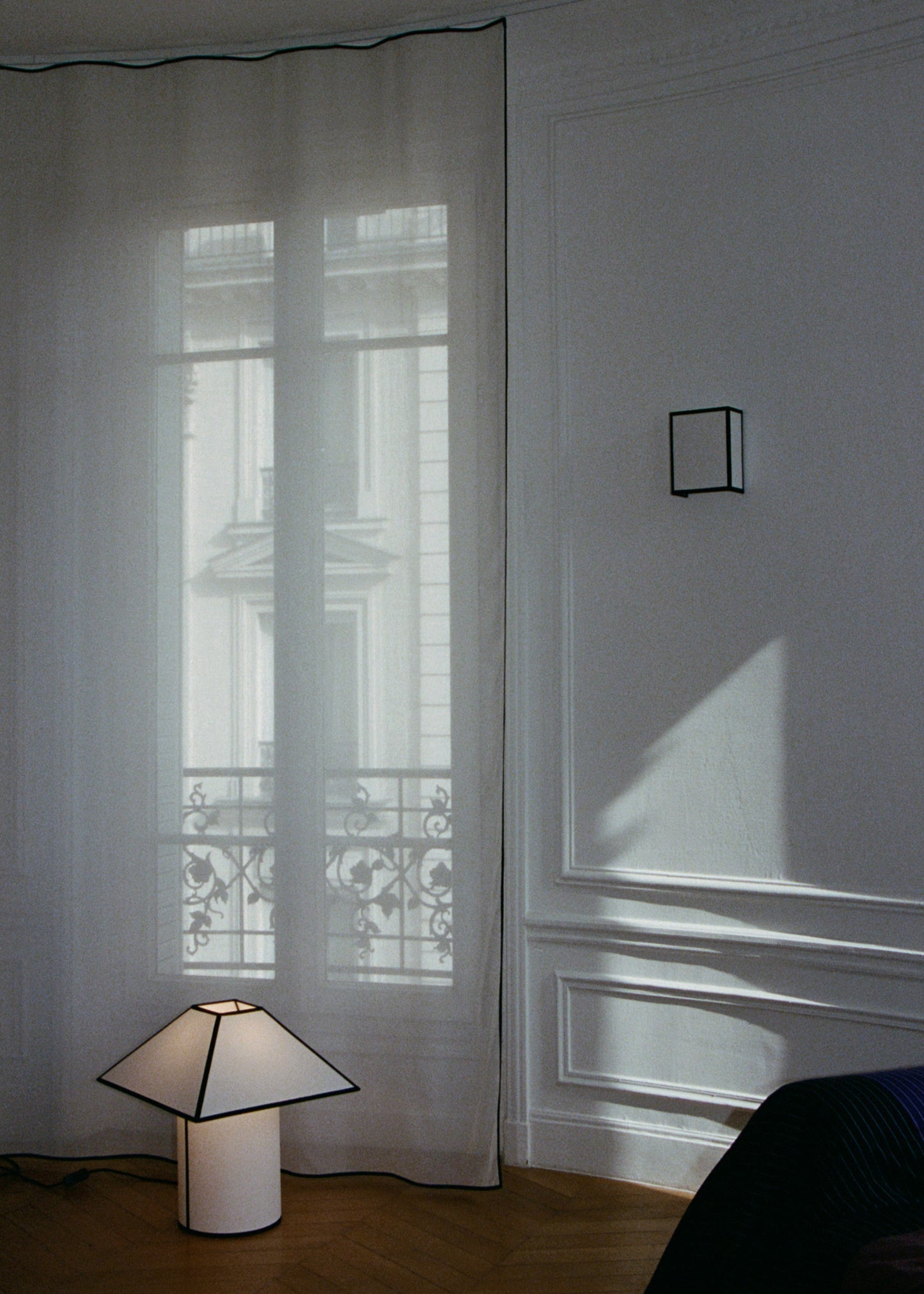 Ava Square Wall Lamp