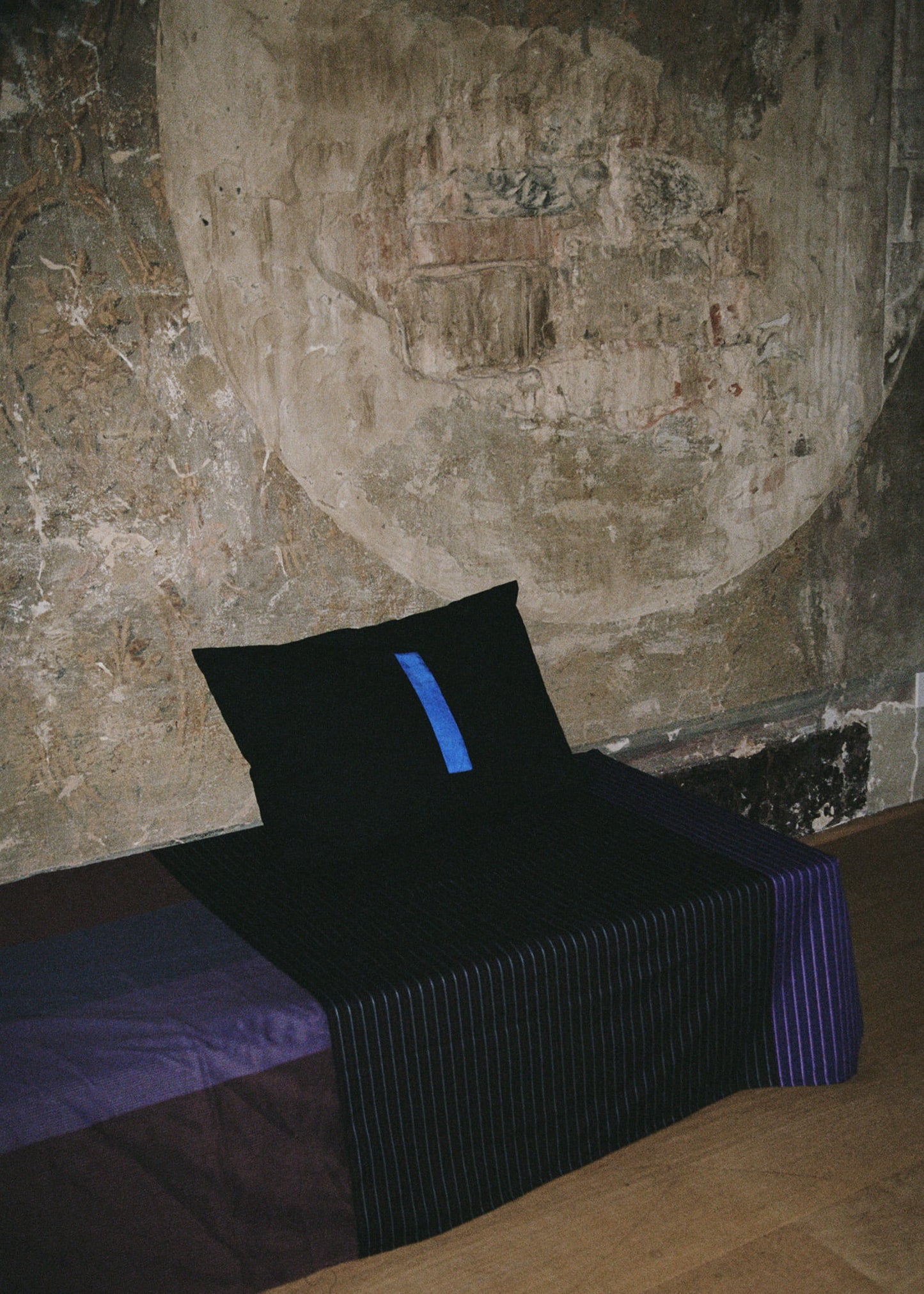 Cushion – Blue Cut